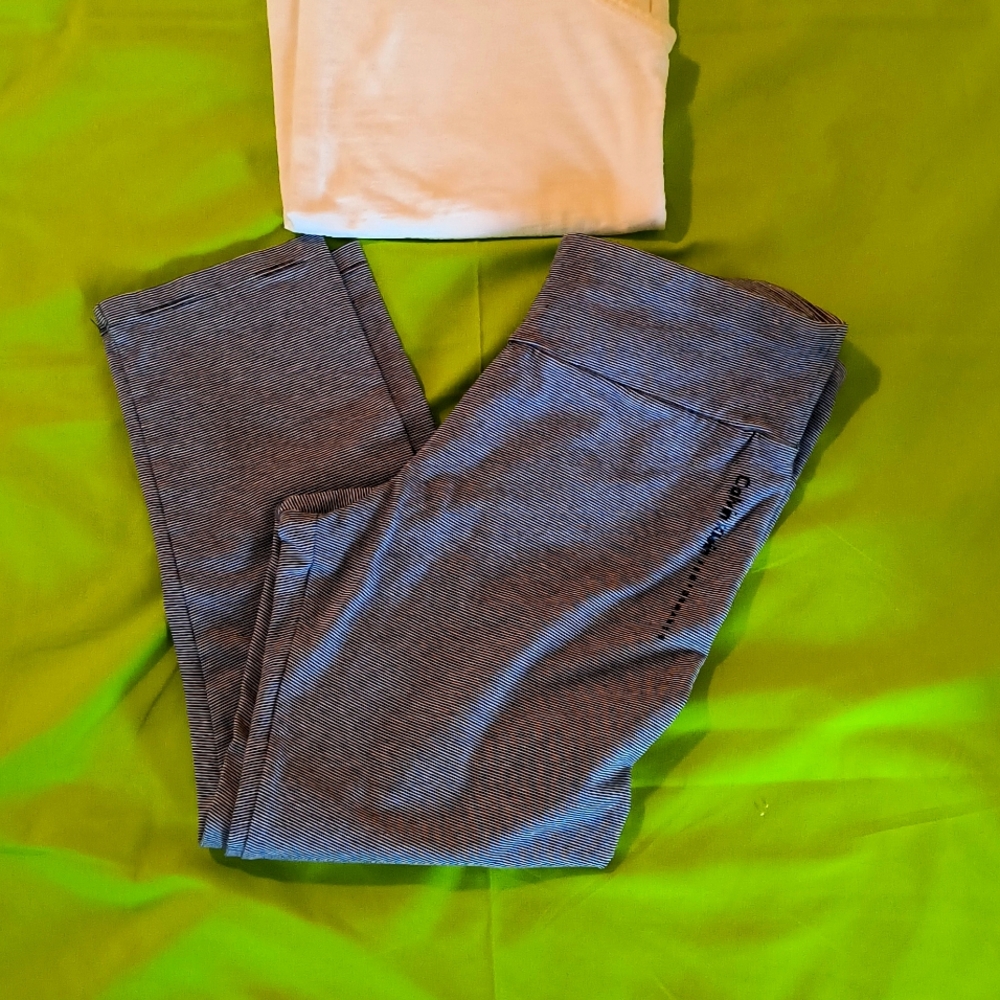 Calvin Klein Performance M Blue & White Striped Capri Leggings